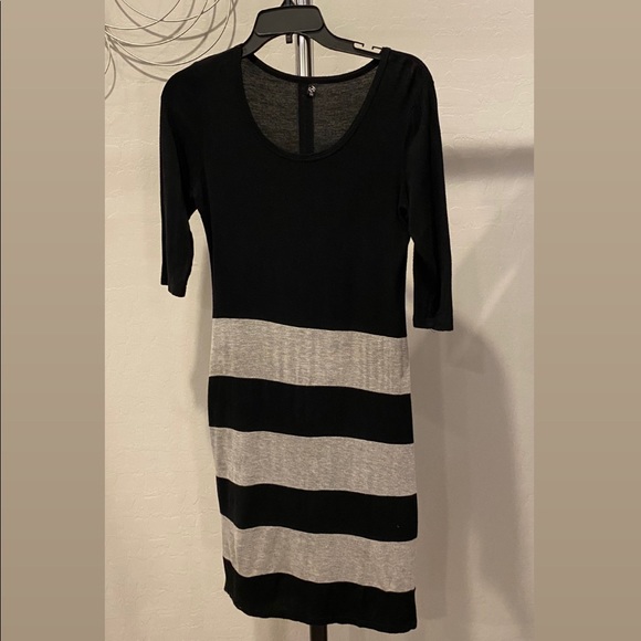 Block dress - Picture 2 of 3